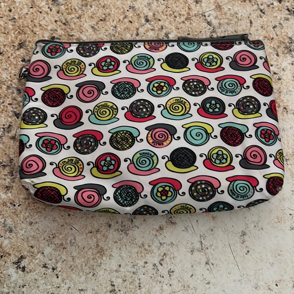 31 insulated zip pouch Snail Pattern (Moving Sale)